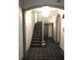 The Knowes Hotel & Restaurant