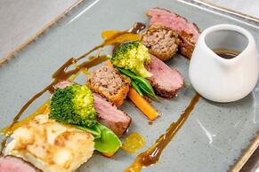 The Knowes Hotel & Restaurant