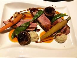 The Knowes Hotel & Restaurant