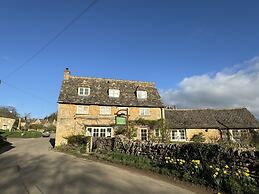 Guiting Guest House