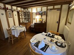 Guiting Guest House