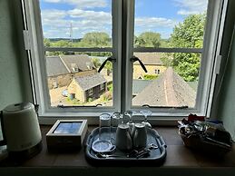 Guiting Guest House