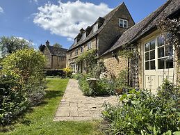 Guiting Guest House
