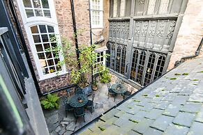 Luttrell Arms Hotel