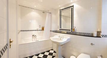 Luttrell Arms Hotel