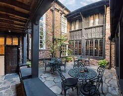 Luttrell Arms Hotel