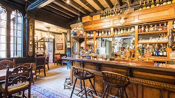 Luttrell Arms Hotel