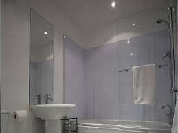 Aberdeen Serviced Apartments - The Lodge