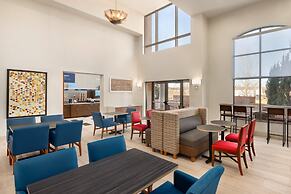 Holiday Inn Express Hotel and Suites of Opelika/Auburn by IHG