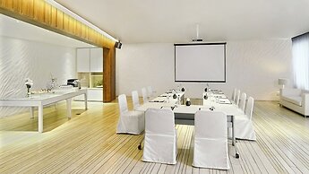 Hotel Baraquda Pattaya By Heeton