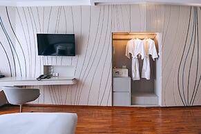 Hotel Baraquda Pattaya By Heeton