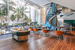 Hotel Baraquda Pattaya By Heeton