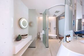 Hotel Baraquda Pattaya By Heeton