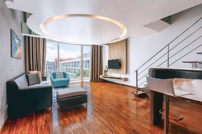 Hotel Baraquda Pattaya By Heeton