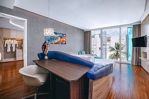 Hotel Baraquda Pattaya By Heeton