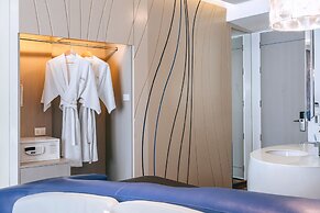 Hotel Baraquda Pattaya By Heeton