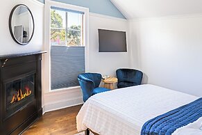 BytheSea Inn