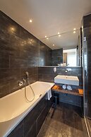 Pakat Suites