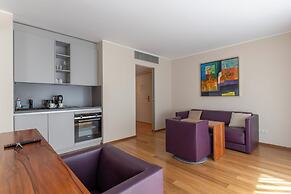 Pakat Suites