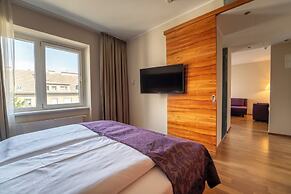 Pakat Suites
