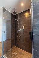Pakat Suites