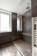 Pakat Suites
