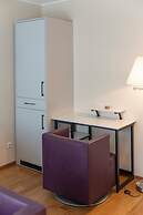 Pakat Suites