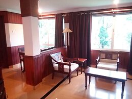 T And U Leisure Hotel