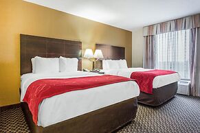 Comfort Suites Clinton near Presbyterian College