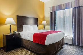 Comfort Suites Clinton near Presbyterian College