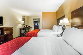 Comfort Suites Clinton near Presbyterian College