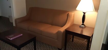 Comfort Suites Clinton near Presbyterian College