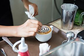 Sugar Palm Grand Hillside