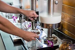 Sugar Palm Grand Hillside