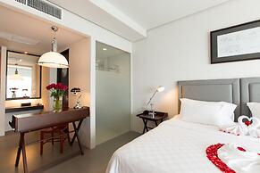 Sugar Palm Grand Hillside