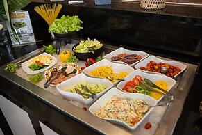 Sugar Palm Grand Hillside