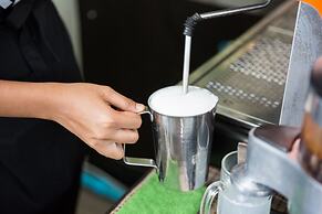 Sugar Palm Grand Hillside