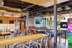 Aloft Denver Airport at Gateway Park