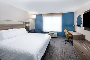 Holiday Inn Express & Suites Green Bay East by IHG