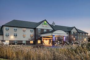 Holiday Inn Express & Suites Green Bay East by IHG