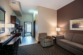 Holiday Inn Express & Suites Green Bay East by IHG