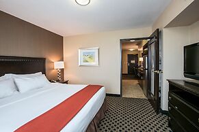 Holiday Inn Express & Suites Green Bay East by IHG