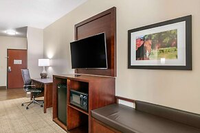 Comfort Suites Hopkinsville near Fort Campbell