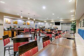 Comfort Suites Hopkinsville near Fort Campbell