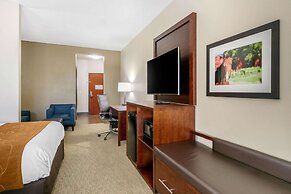 Comfort Suites Hopkinsville near Fort Campbell
