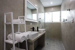 Le Cameleon Puerto Viejo