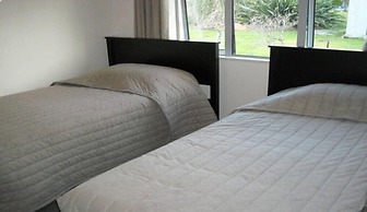 St John's Court Motel