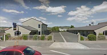 St John's Court Motel