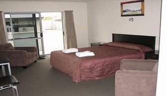 St John's Court Motel