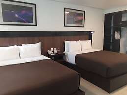 Hotel & Suites PF